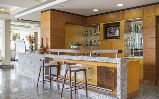 Astron Suítes São José dos Pinhais by Nobile