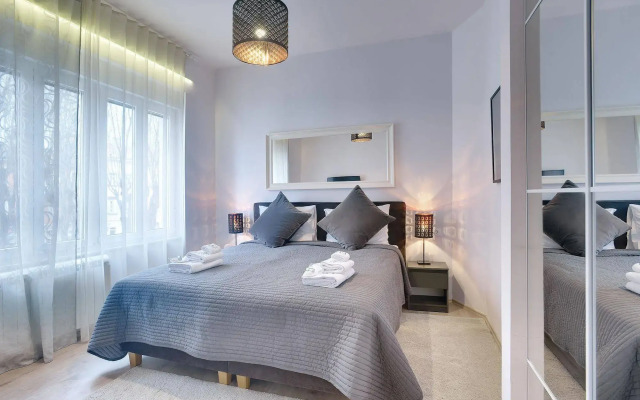 D&A Center Apartments