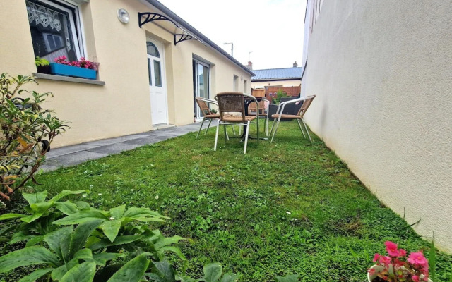 Single-storey House With Outdoor Space