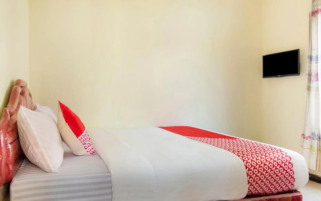 OYO 2950 Grand Suites Palace