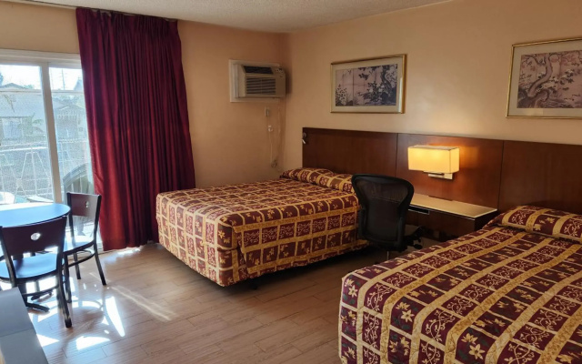 Royal Century Hotel