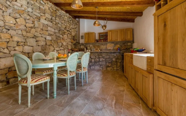 Large Holiday Home With Private Pool, Wellness & Sea View