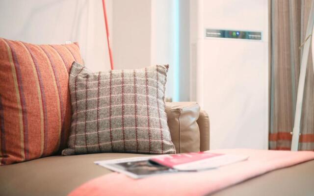 South Donghua Road Apartment 00112410