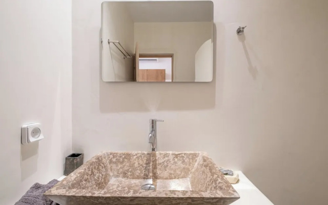 Sand Gem - Beach Apartments