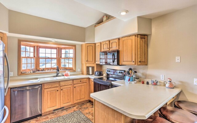 Dog-friendly SD Retreat ~ 4 Mi to Deadwood!