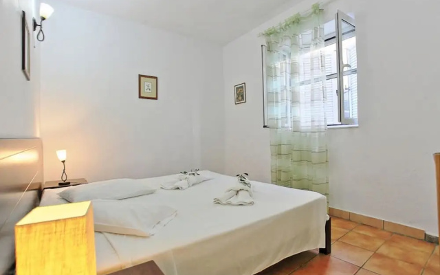 Dina Beach Front Apartment