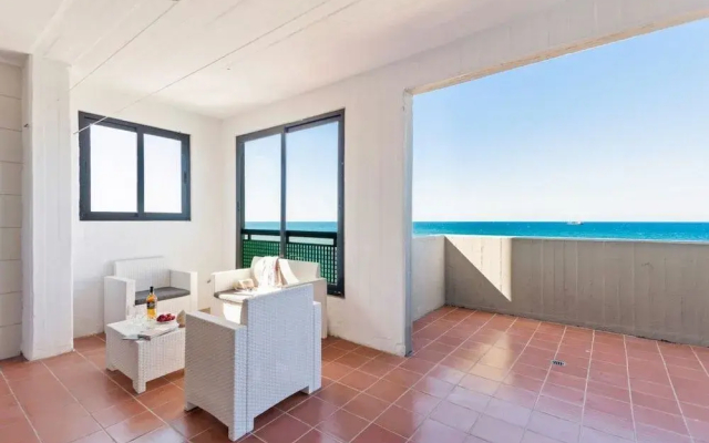 Bari Waterfront Apartment