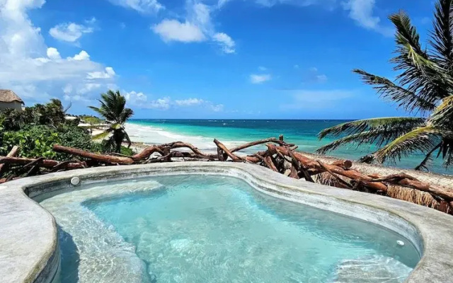 Cabañas Playa Condesa Tulum