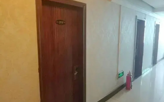 Tieling Traffic Hotel