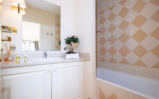 Provence Country Club (LSS200)