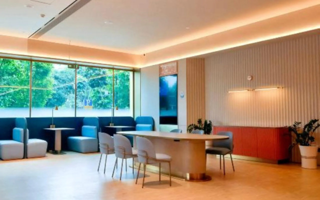 Bama Shouxiang International Hotel