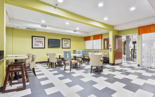 Quality Inn Prattville I-65