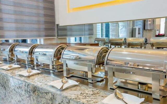 De Phantom Continental Hotel Lekki