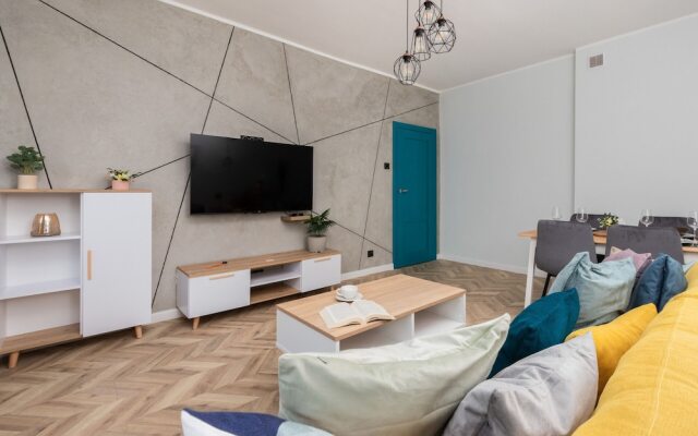 Old Town Apartment Garncarska by Renters