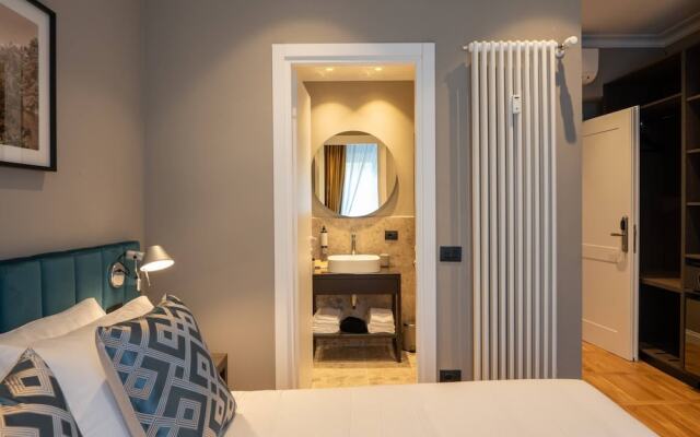 DOMUS 213 Guest House