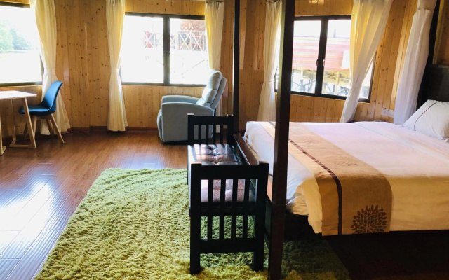 Gayang friendly water house homestay – Guest Rooms – Tuaran