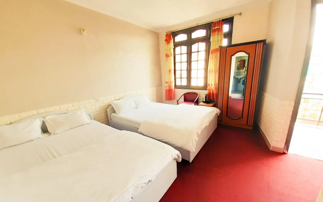 Rain Star Hotel