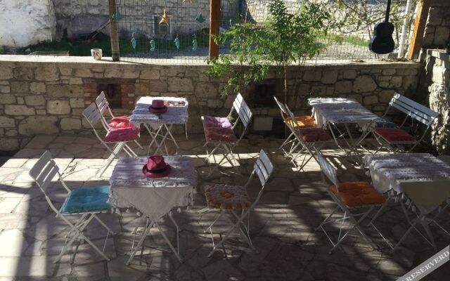 Aladam Otel