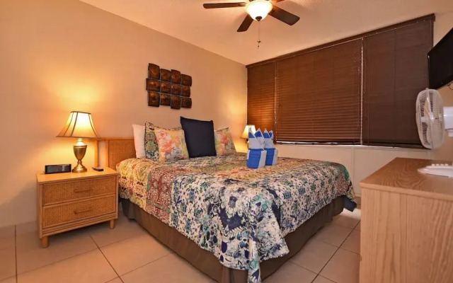 Kamaole Sands 5-313 by RedAwning