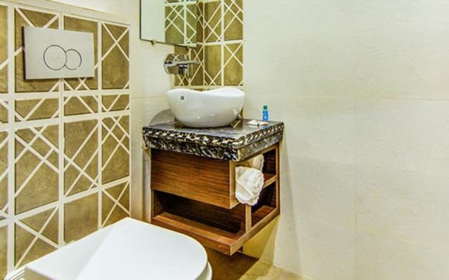 Nayyar Inn by FabHotel