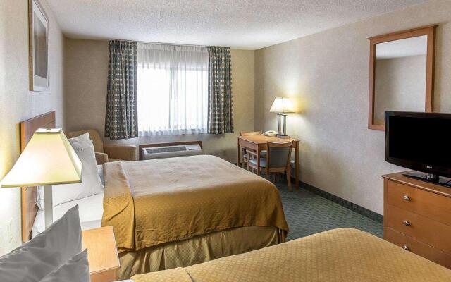 Quality Inn at Collins Road - Cedar Rapids