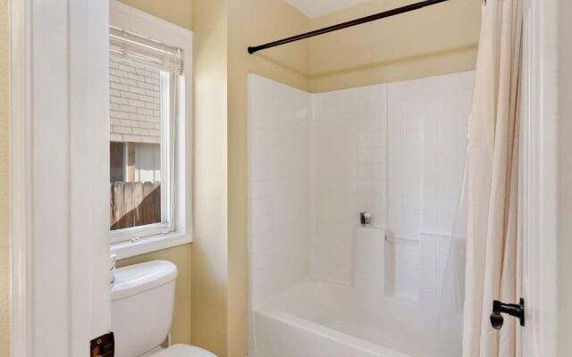 Ultra Modern Retreat by Big Bear Vacations