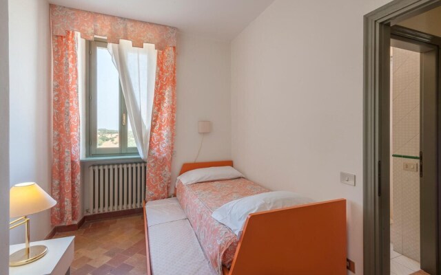 Stunning Apartment in Pesaro With Wifi and 2 Bedrooms