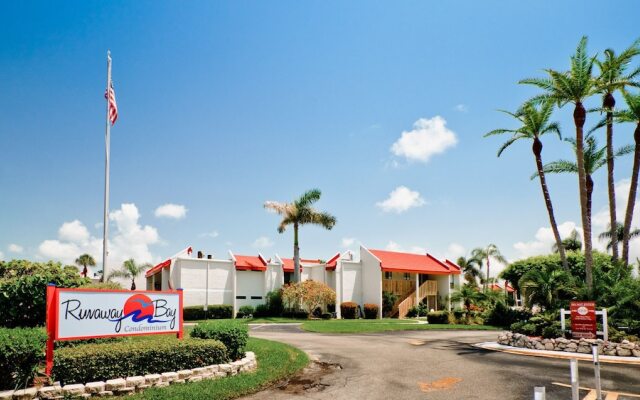 Runaway Bay Resort by BBG