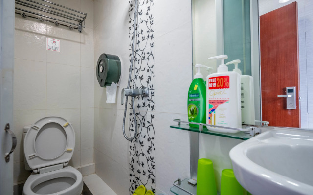 8 Days Boutique Hotel