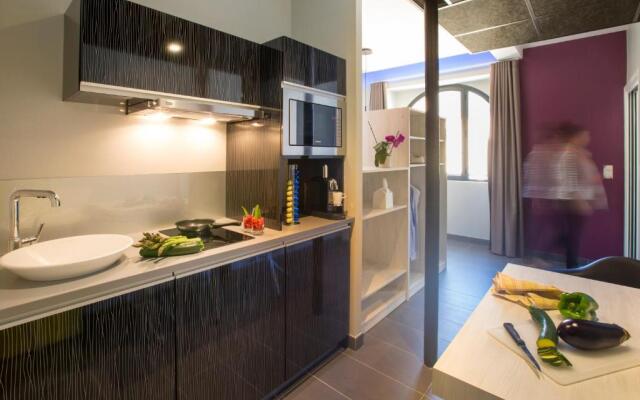 Maison Les Fleurines By Logis