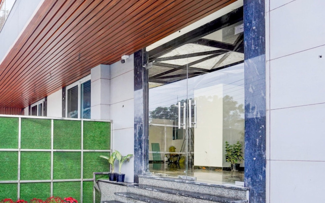 Classic With Balconyhotel Viva Residency