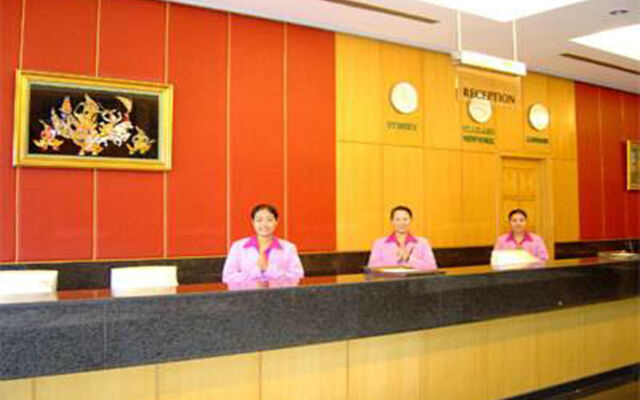 Diamond Plaza Hotel Suratthani