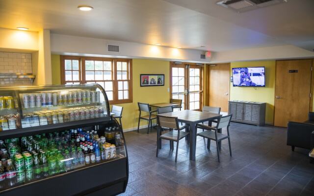Orange Tree Inn