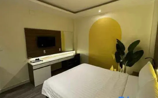 La Phan Huy Ich Hotel
