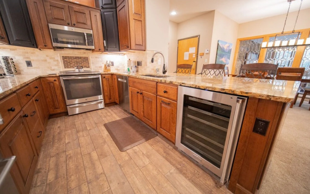 Chateaux Dumont 2709