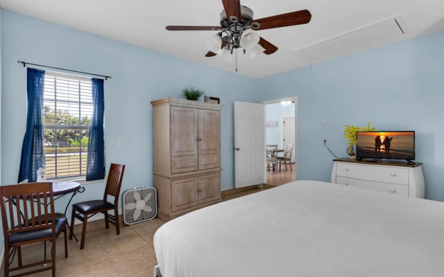 Suzwinks Beach House