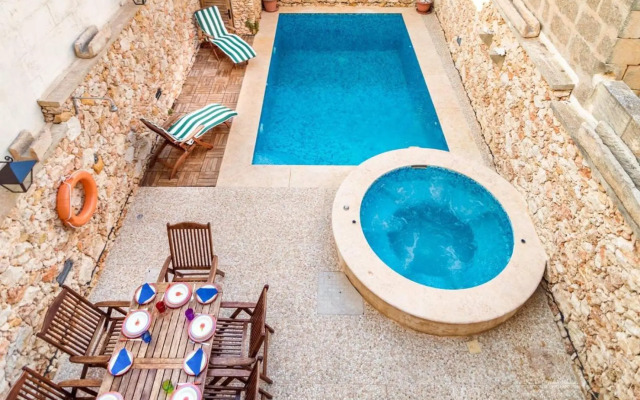 Ta' Manwel Farmhouse