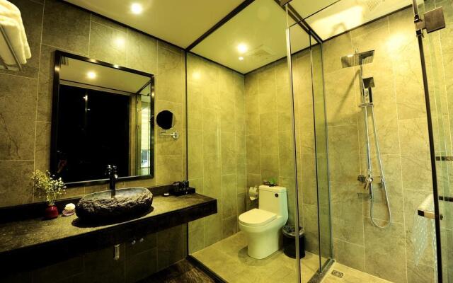 Peach Blossom Resort Hotel