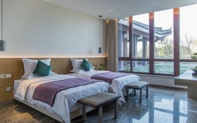 Seclusive Life Hot Spring Resort