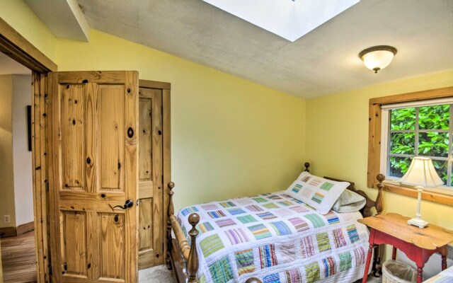 Historic Belfair Cabin Abode on the Hood Canal!