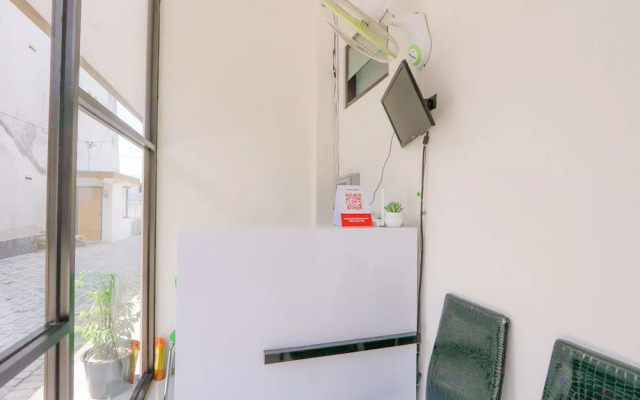 Capital O 2798 Semeru Residence Syariah