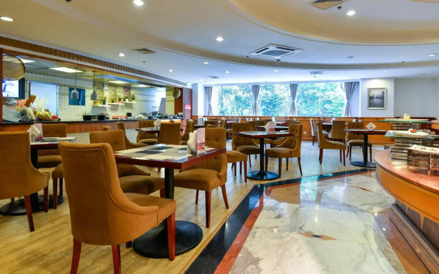 Luxemon Hotel（Pudong Shanghai）