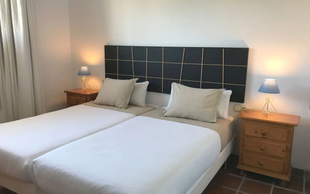Apartamentos Turisticos La Mundial