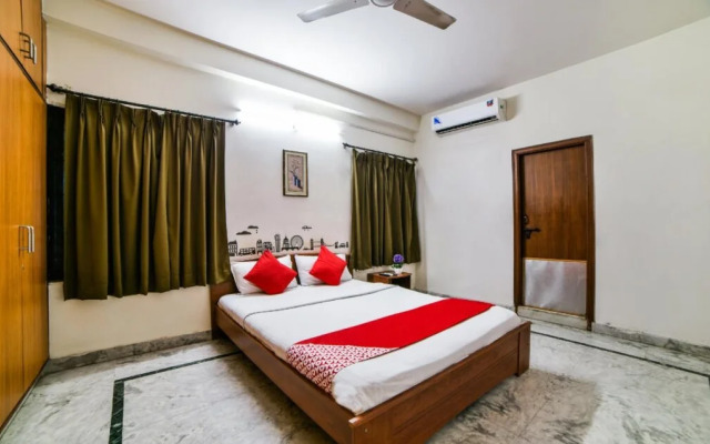 OYO 18454 Hallmark Inn Begumpet