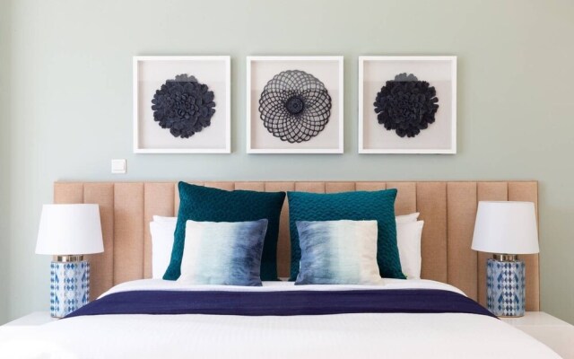 Visually Stunning 2BR in Dubai Marina - Sleeps 5!