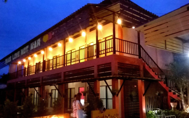 Sawasdee River Kwai Lodge