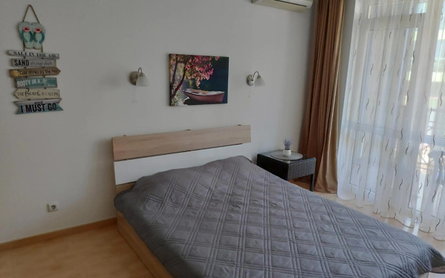 Central Plaza Studio