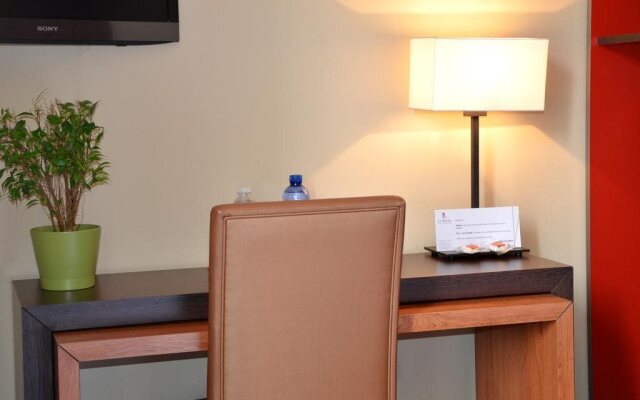 Le Riche Hotel