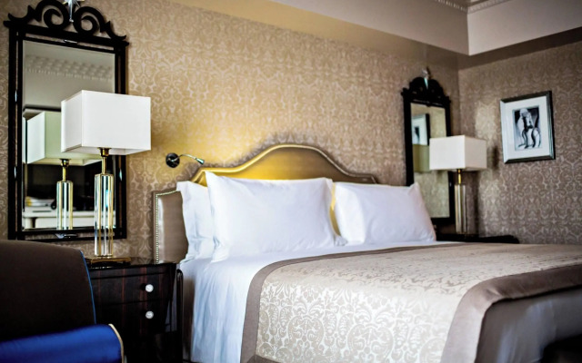 Prince de Galles, a Luxury Collection Hotel, Paris