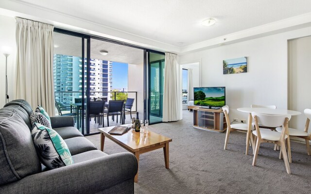 Broadbeach on the Park 2 Bedroom Apartment